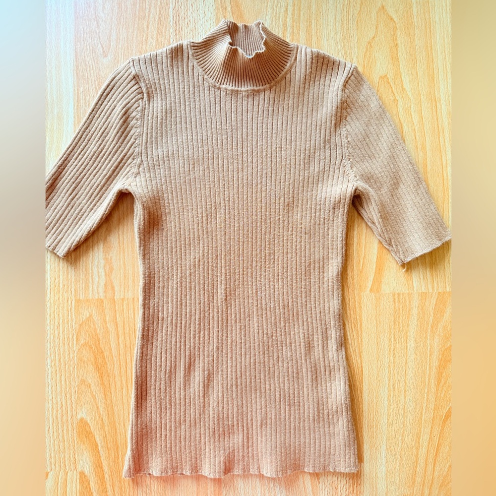 Madison Grey Turtleneck Size M